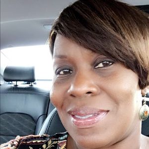 Meet your Posher, Tomeka